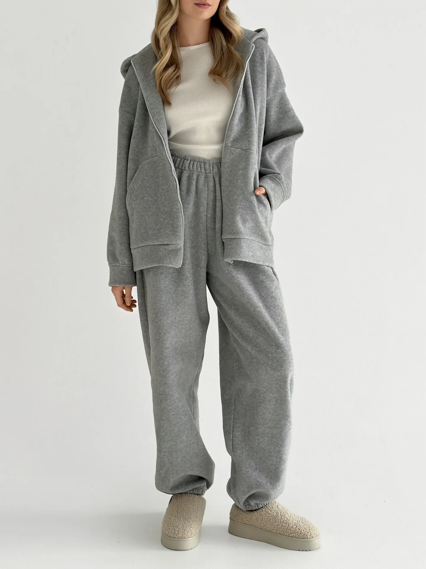 Komplet bluza i spodnie proste, z polaru, szary