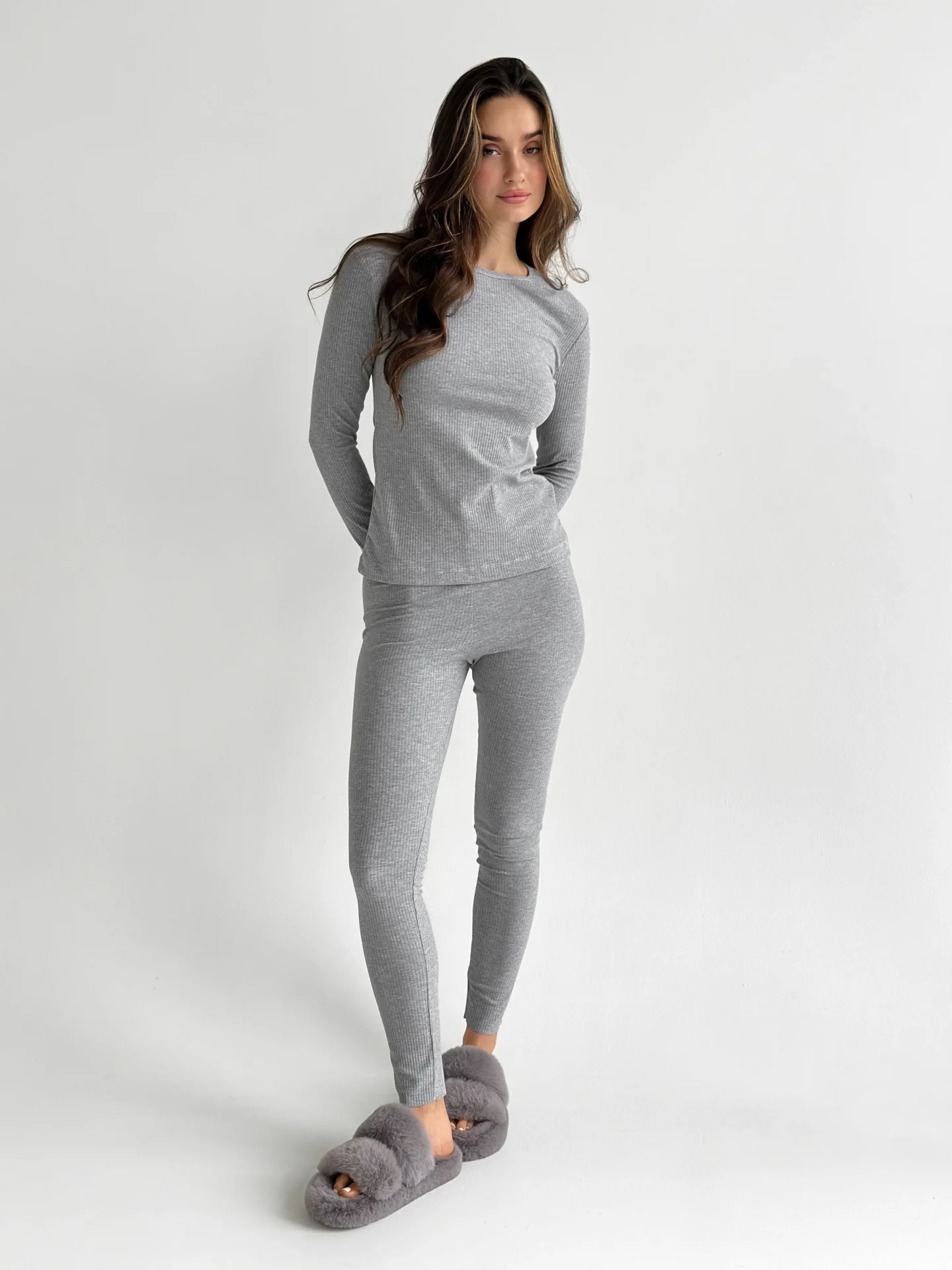 Komplet longsleeve i legginsy, z dzianiny prążkowanej szerokiej, szary