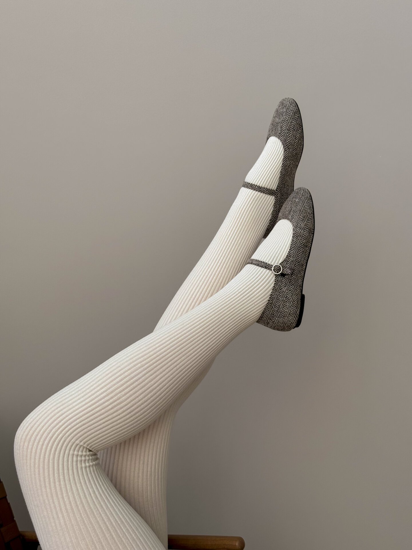 Rajstopy prążkowane, mleczne