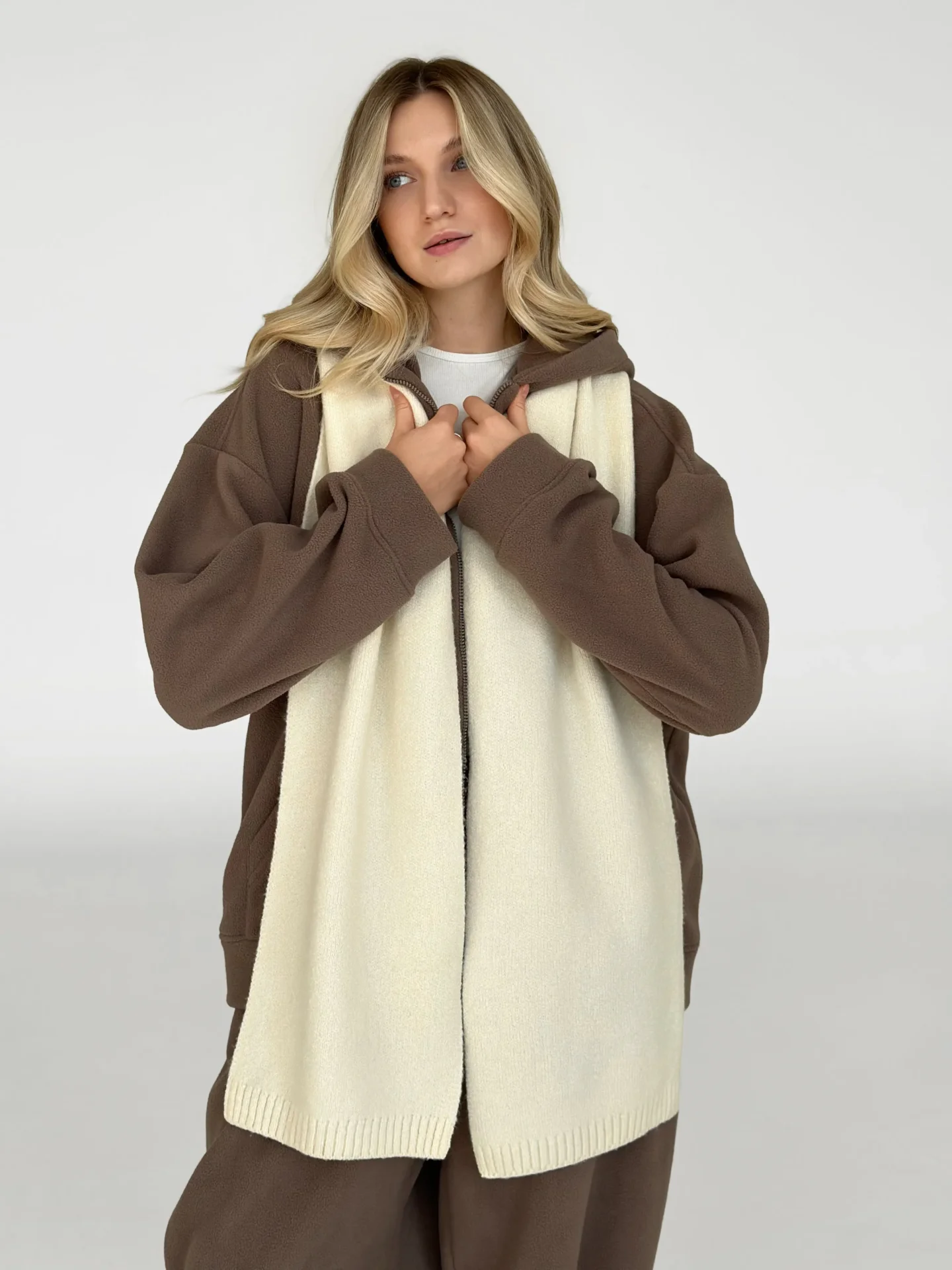 Szalik dziany, mleczny