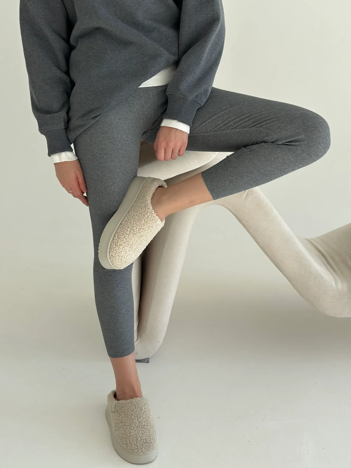 Legginsy z dzianiny, szare