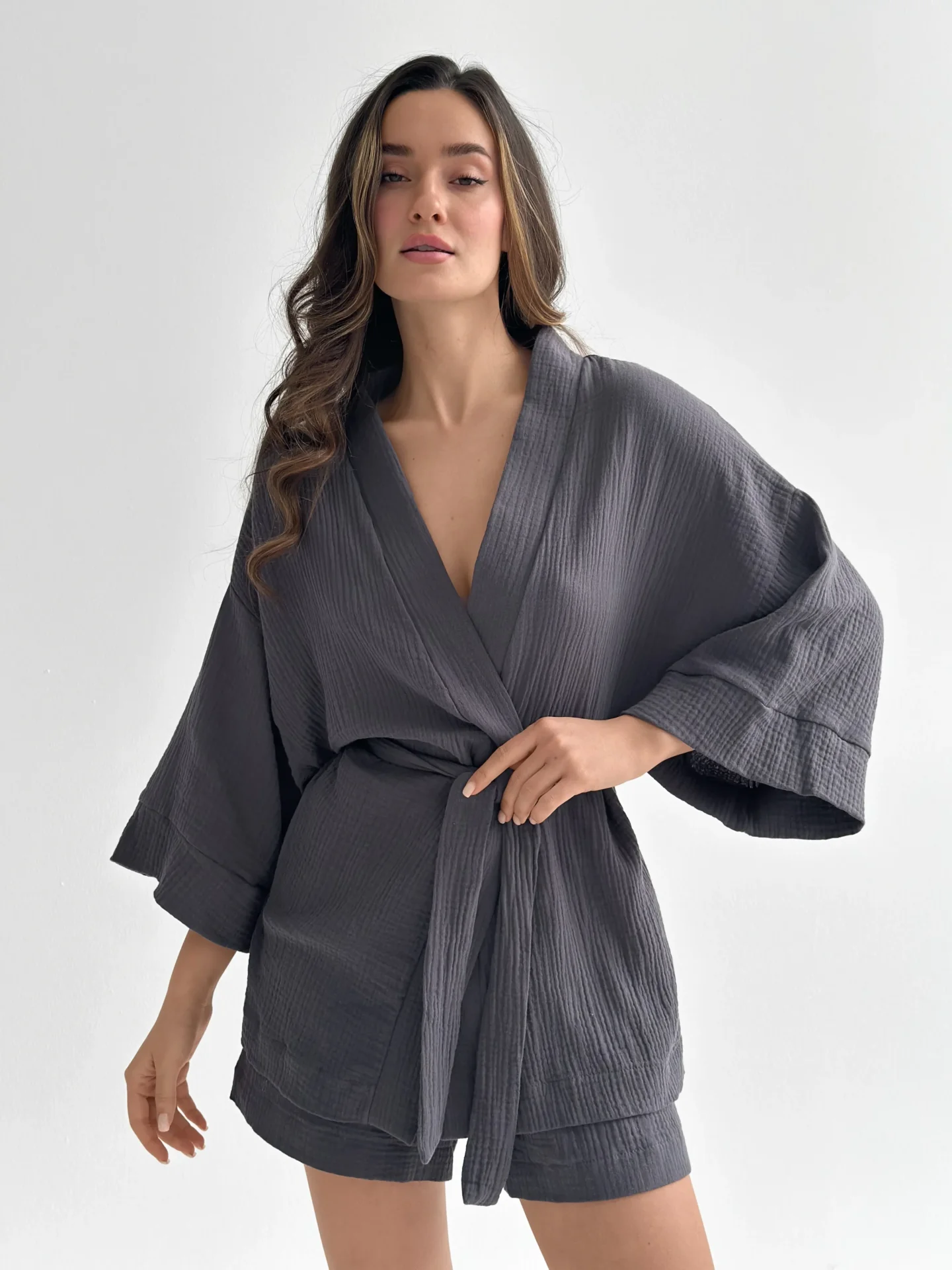 Komplet szlafrok krótki kimono i szorty, z muślinu dwuwarstwowego, grafitowy