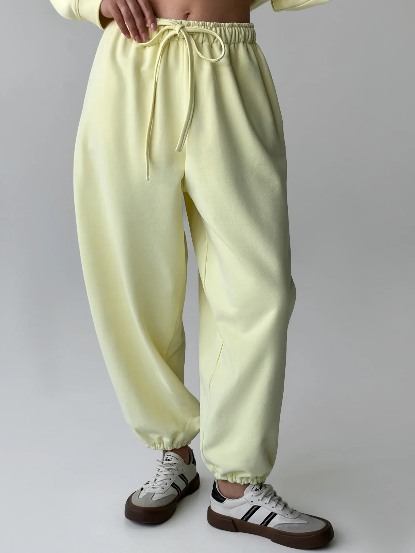 Spodnie z dzianiny 3-nitkowej, cytrynowe