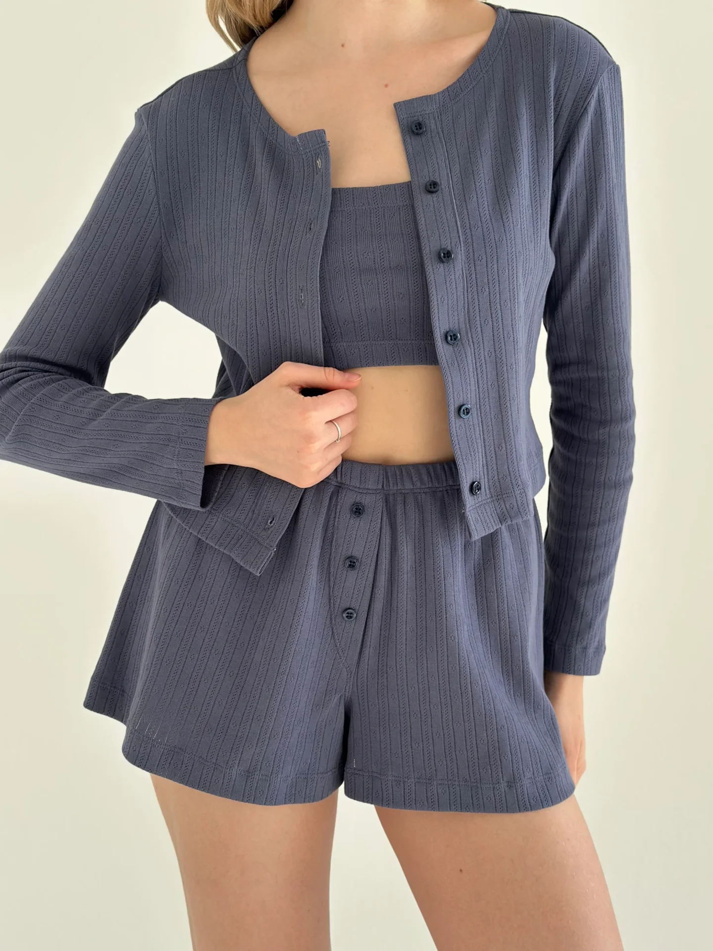 Koszulka longsleeve rozpinana z guzikami, z ribany, granatowa