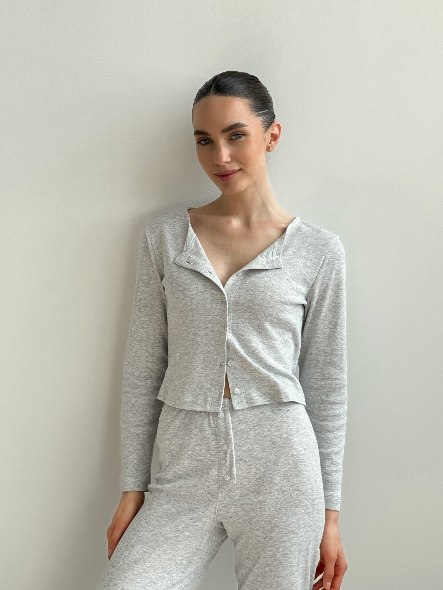 Koszulka longsleeve rozpinana z guzikami, z ribany, szara