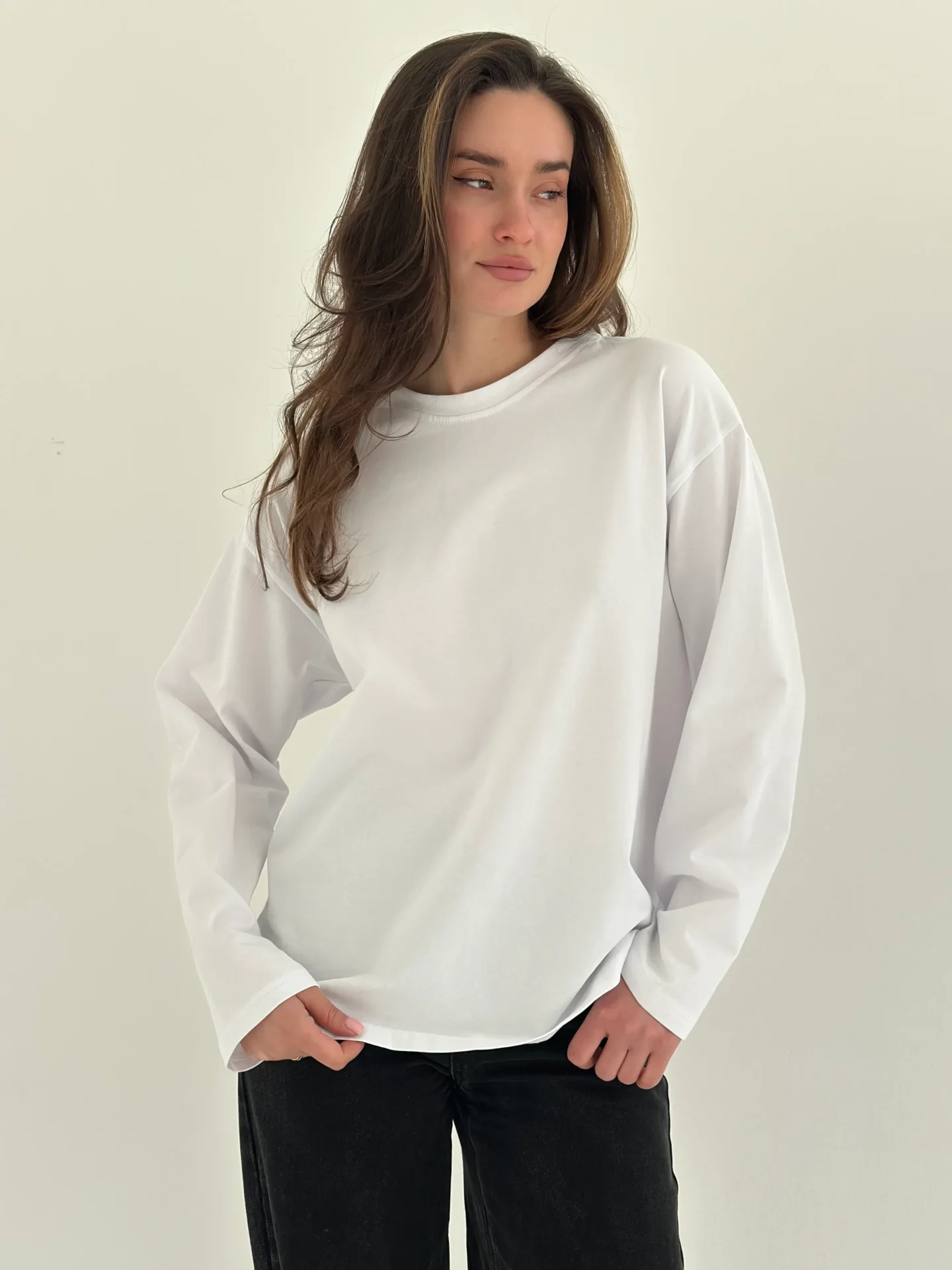 Koszulka longsleeve z białą lamówką, biała