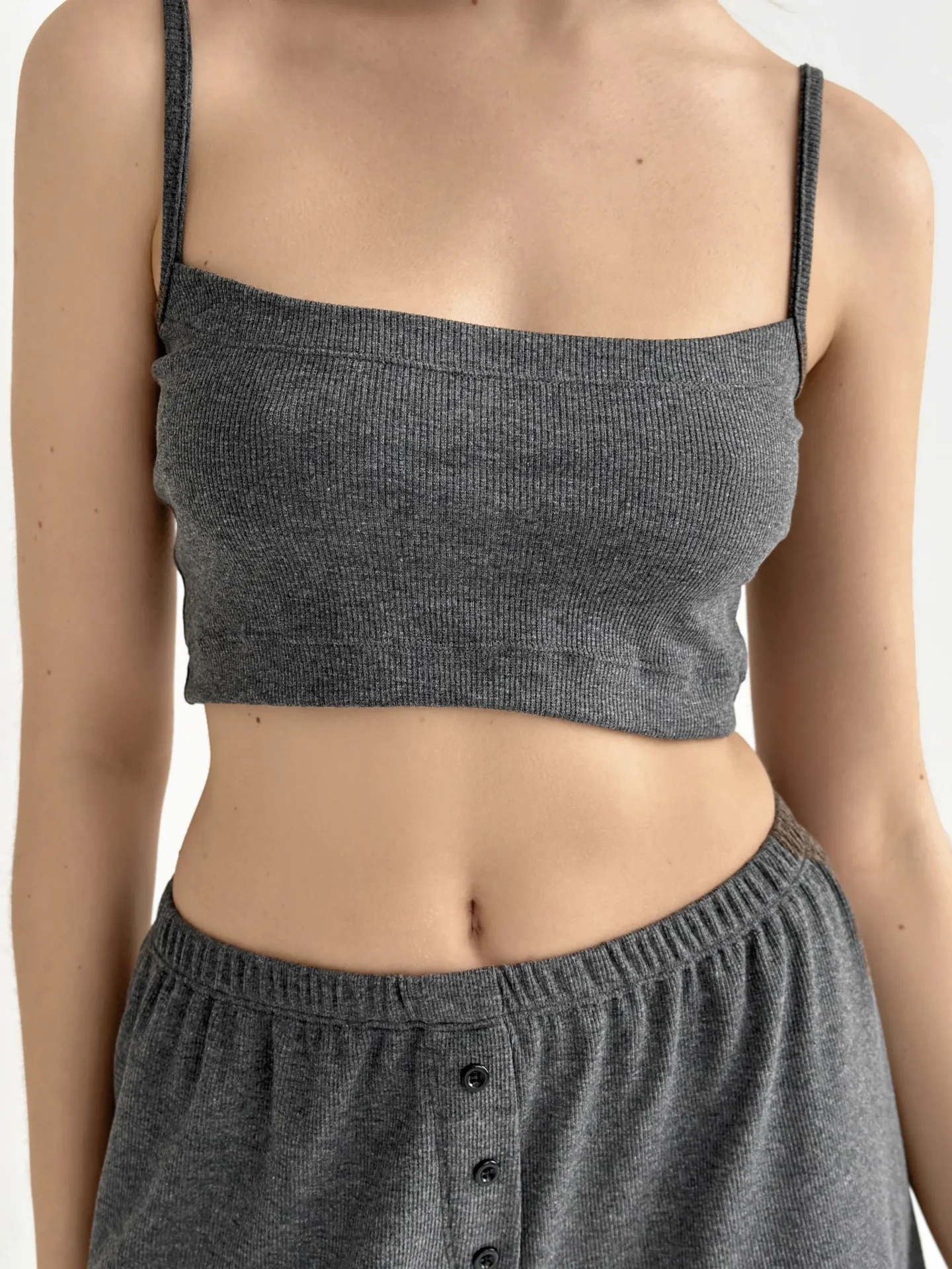 Top mini na ramiączkach, z dzianiny prążkowanej, antracytowy